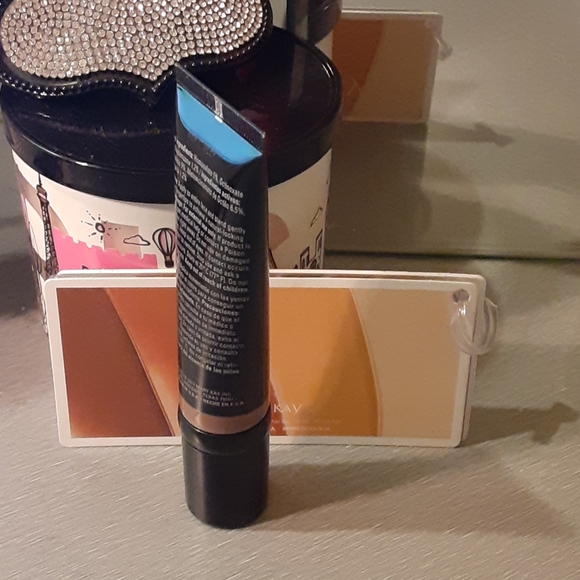 Mary Kay CC Cream Very Deep - Picture 2 of 2